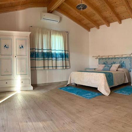Tenute Venafiorita Loiri Porto San Paolo Екстер'єр фото